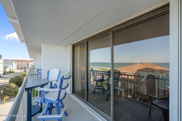 901 S Lake Park Boulevard Unit 304, Carolina Beach, NC 28428