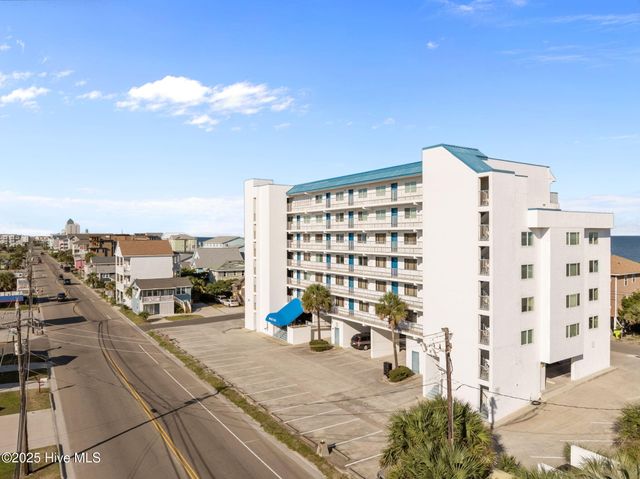 901 S Lake Park Boulevard Unit 304, Carolina Beach, NC 28428