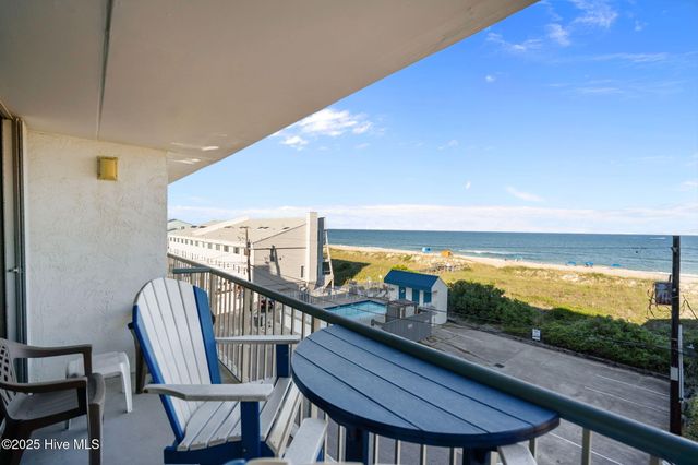 901 S Lake Park Boulevard Unit 304, Carolina Beach, NC 28428