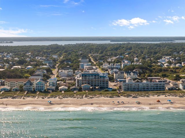 901 S Lake Park Boulevard Unit 304, Carolina Beach, NC 28428