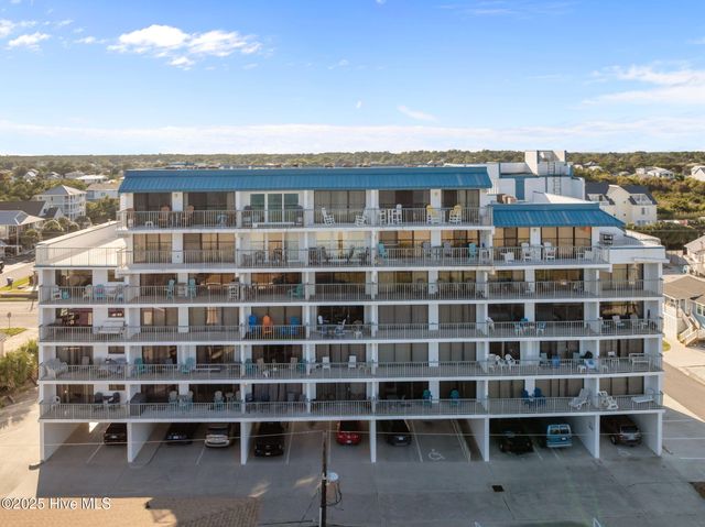 901 S Lake Park Boulevard Unit 304, Carolina Beach, NC 28428