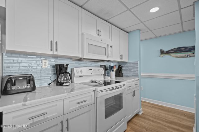 901 S Lake Park Boulevard Unit 304, Carolina Beach, NC 28428