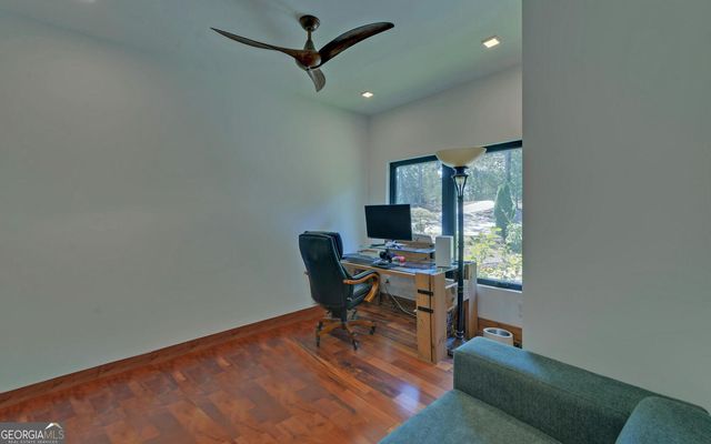 675 Freedom Hgt, Hartwell, GA 30643