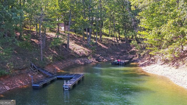 675 Freedom Hgt, Hartwell, GA 30643