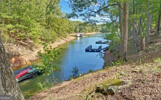675 Freedom Hgt, Hartwell, GA 30643