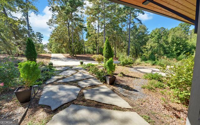 675 Freedom Hgt, Hartwell, GA 30643