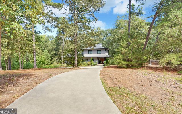 675 Freedom Hgt, Hartwell, GA 30643