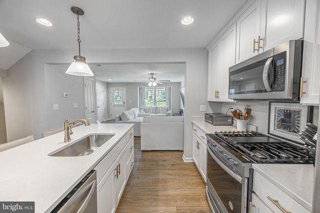 239 HOMESTEAD DR, Hanover, PA 17331