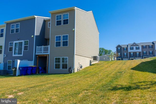 239 HOMESTEAD DR, Hanover, PA 17331