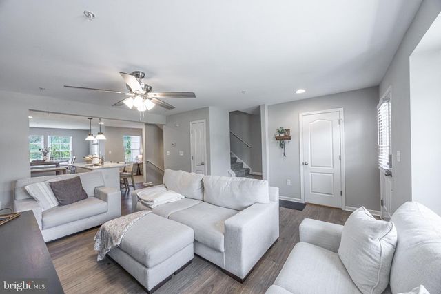 239 HOMESTEAD DR, Hanover, PA 17331