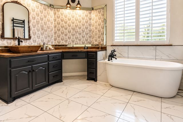 4000 Meadow View Circle, Kaufman, TX 75142