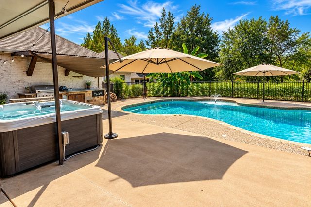 4000 Meadow View Circle, Kaufman, TX 75142