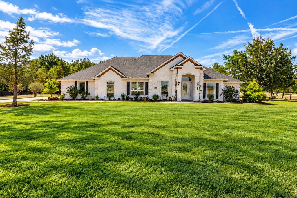 4000 Meadow View Circle, Kaufman, TX 75142