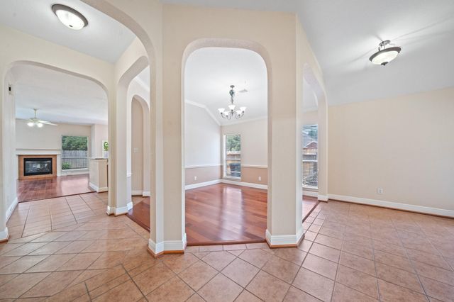 2802 Twisted Willow Court, Katy, TX 77450