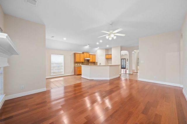 2802 Twisted Willow Court, Katy, TX 77450