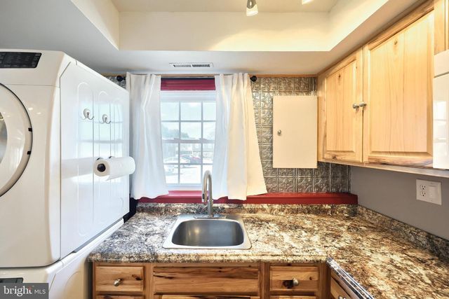 1602 DEVERS RD, York, PA 17404