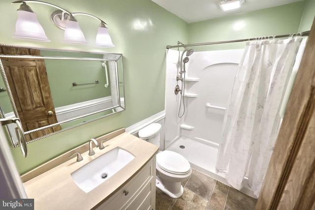 1602 DEVERS RD, York, PA 17404