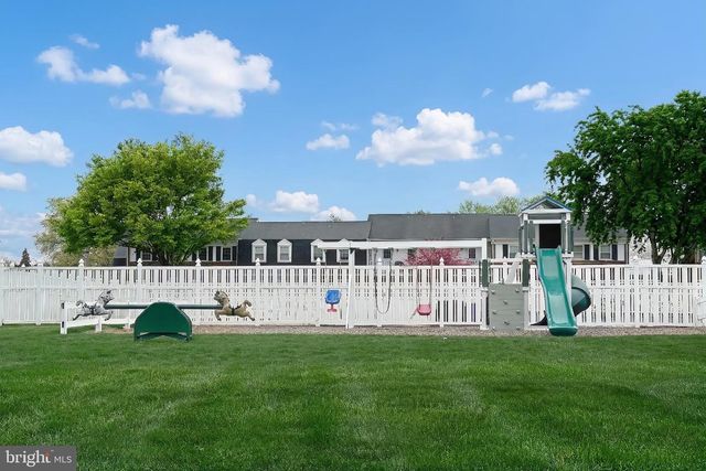 1602 DEVERS RD, York, PA 17404