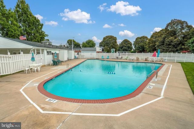 1602 DEVERS RD, York, PA 17404