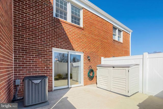 1602 DEVERS RD, York, PA 17404