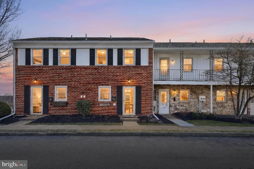 1602 DEVERS RD, York, PA 17404