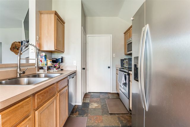 9013 Winding River Drive, Fort Worth, TX 76118
