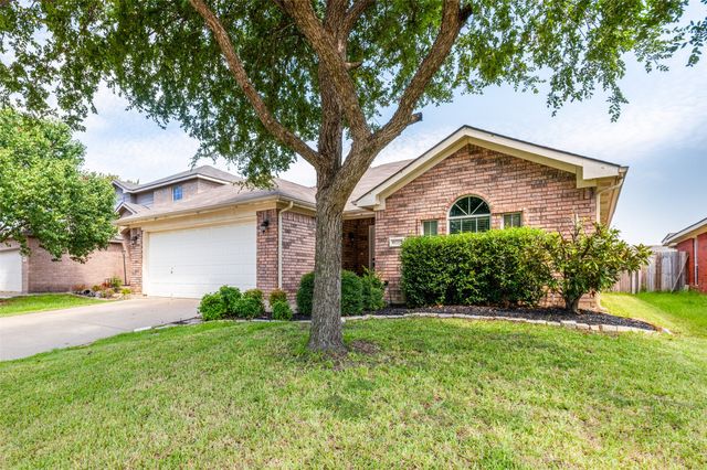 9013 Winding River Drive, Fort Worth, TX 76118