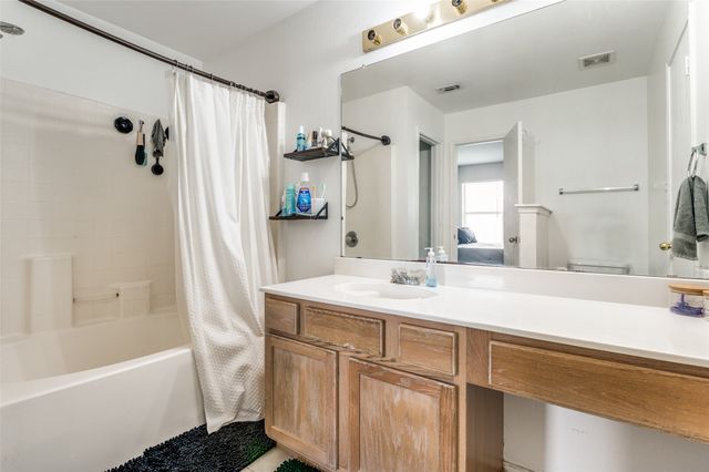 9013 Winding River Drive, Fort Worth, TX 76118