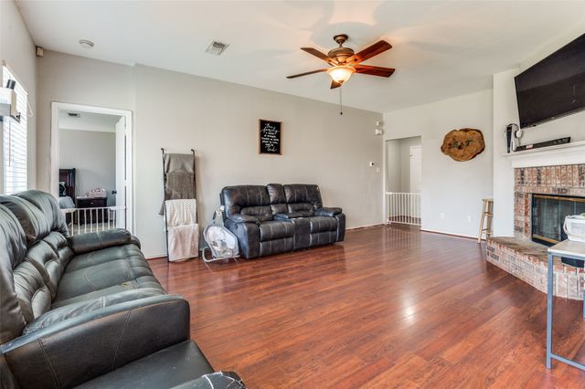 9013 Winding River Drive, Fort Worth, TX 76118