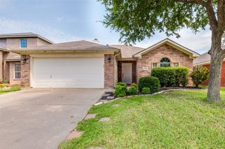 9013 Winding River Drive, Fort Worth, TX 76118