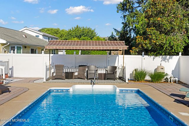 17 Sea Girt Avenue W, Manasquan, NJ 08736