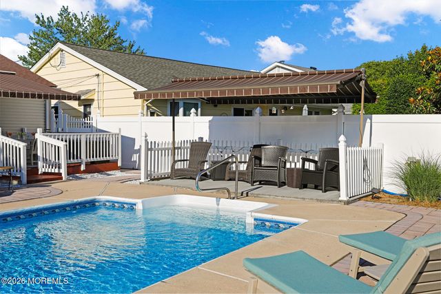 17 Sea Girt Avenue W, Manasquan, NJ 08736