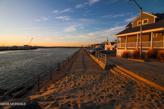17 Sea Girt Avenue W, Manasquan, NJ 08736