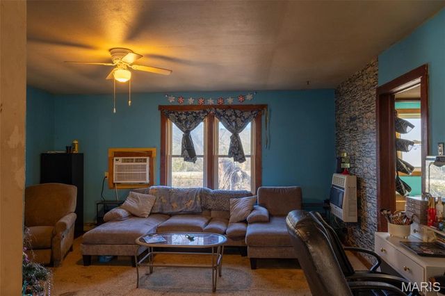 18281 S State Highway 21, Irondale, MO 63648