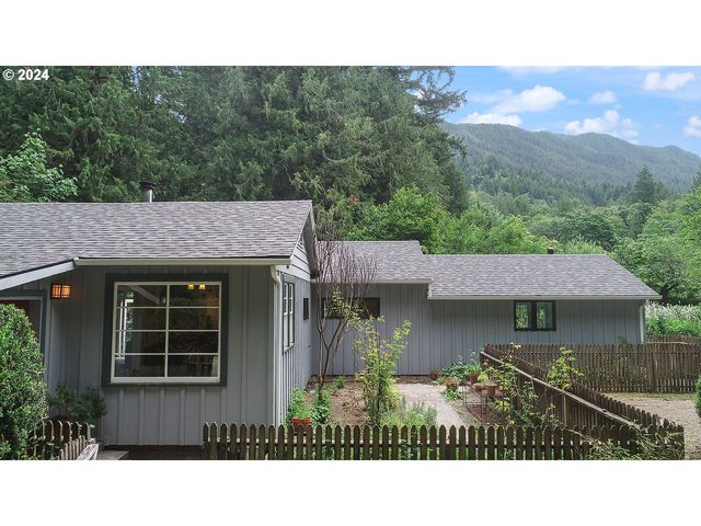 27740 E WELCHES Rd, Welches, OR 97067