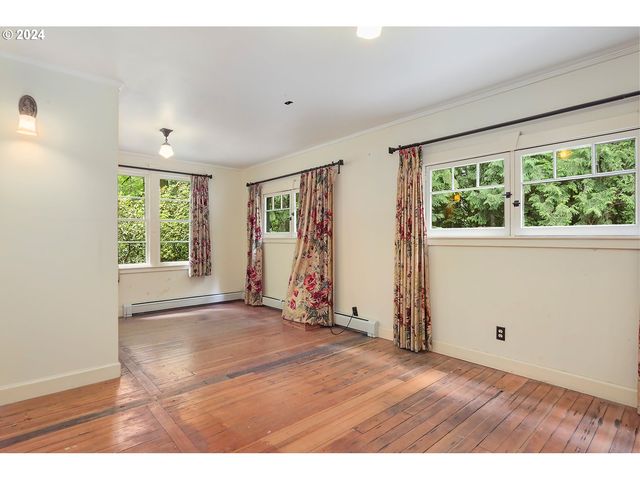 27740 E WELCHES Rd, Welches, OR 97067