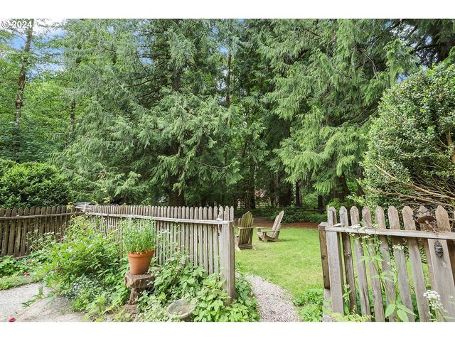 27740 E WELCHES Rd, Welches, OR 97067