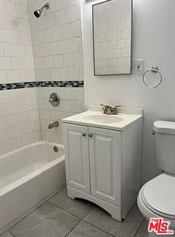 1114 W 117th Street, Los Angeles, CA 90044