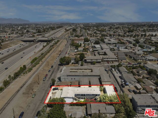 1114 W 117th Street, Los Angeles, CA 90044
