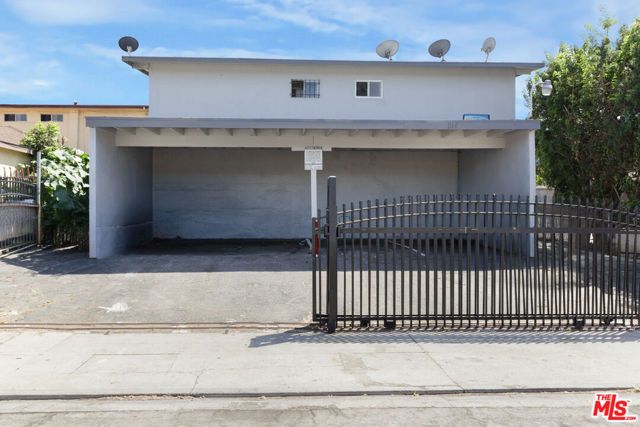 1114 W 117th Street, Los Angeles, CA 90044