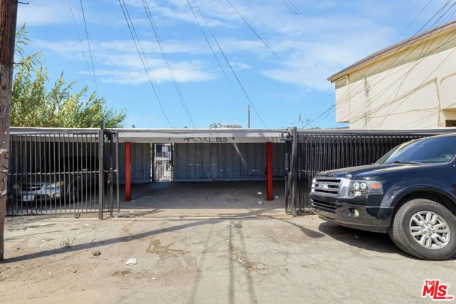 1114 W 117th Street, Los Angeles, CA 90044