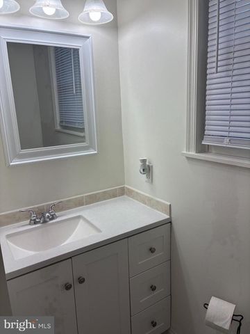 6904 HOMEWAY, Baltimore, MD 21222