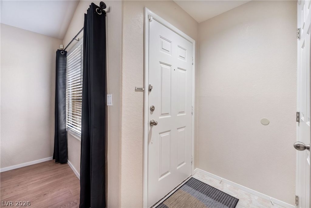 5424 Comchec Way 105, Las Vegas, NV 89108 — photo 4