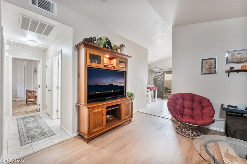 5424 Comchec Way 105, Las Vegas, NV 89108 — photo 5