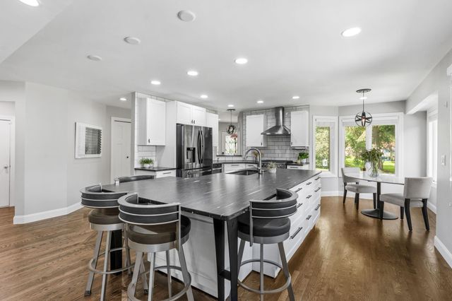 4131 Eau Claire Trail NE, Prior Lake, MN 55372