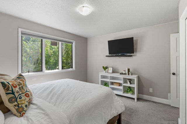 4131 Eau Claire Trail NE, Prior Lake, MN 55372