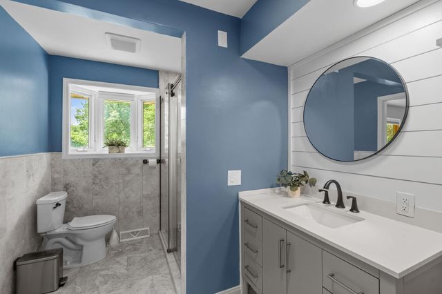 4131 Eau Claire Trail NE, Prior Lake, MN 55372