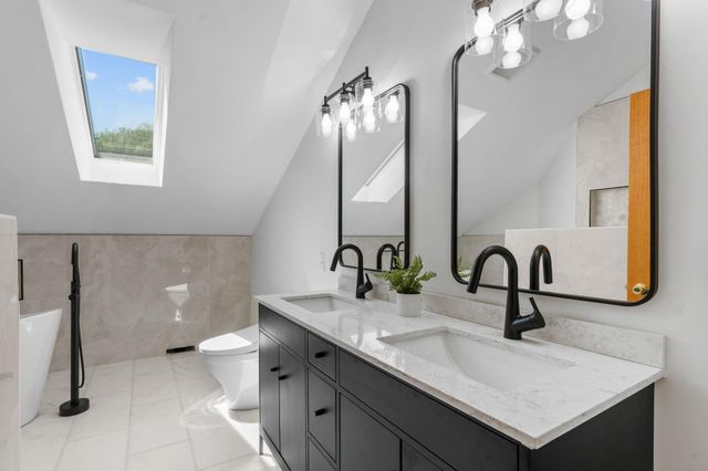 4131 Eau Claire Trail NE, Prior Lake, MN 55372