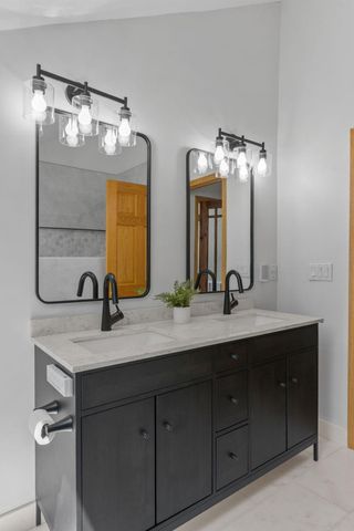 4131 Eau Claire Trail NE, Prior Lake, MN 55372
