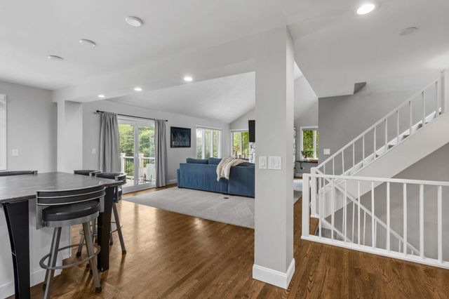 4131 Eau Claire Trail NE, Prior Lake, MN 55372